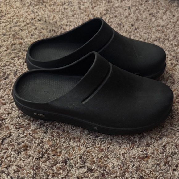OOFOS Shoes - OOFOS Black Women's Clogs